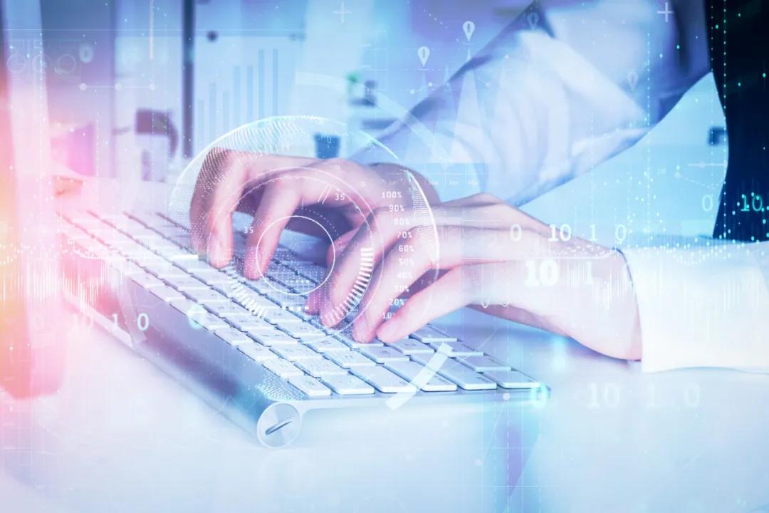 青岛男子停车问路后莫名收到违章罚单，开启艰难维权路