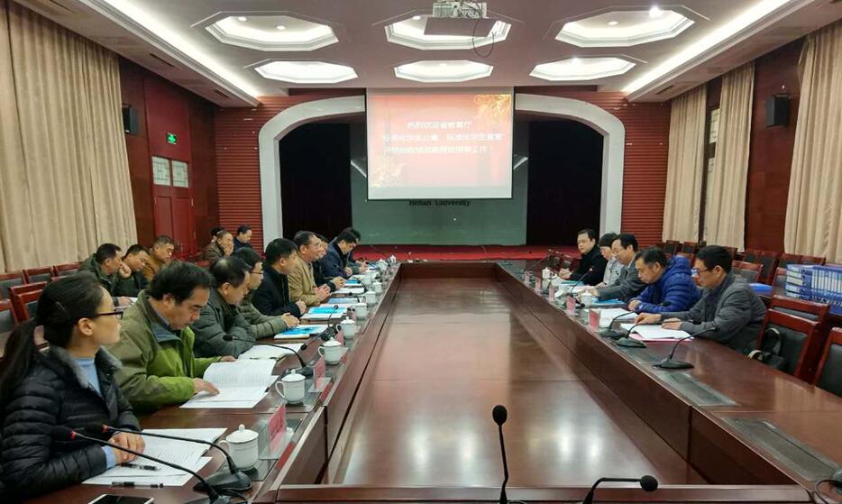 省教育厅专家组对我校标准化学生食堂和公寓进行评估验收