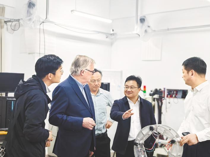 机器人领域创新火热，产教融合培养复合型专业人才