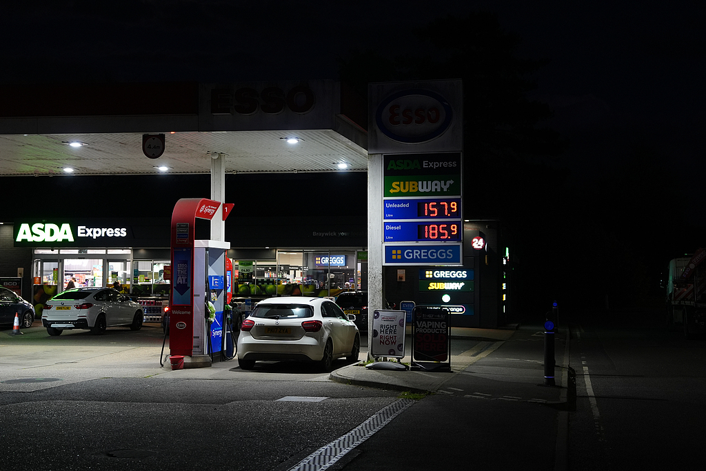 美伊冲突致油价上涨,亚洲多国强化限行与配给应对