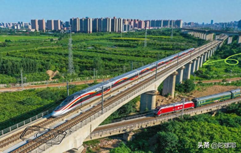 疫情下老同学上海逃难记：惊险荒诞的隔离波折