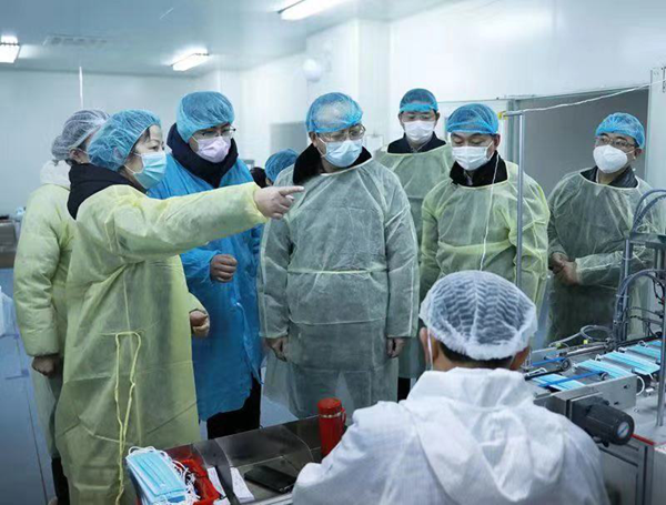 疫情防控关键期，省直妇工委与省药监局女职工在行动