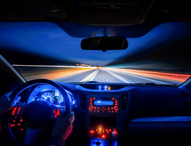 夜间高速行驶灯光使用指南，关乎安全与他人