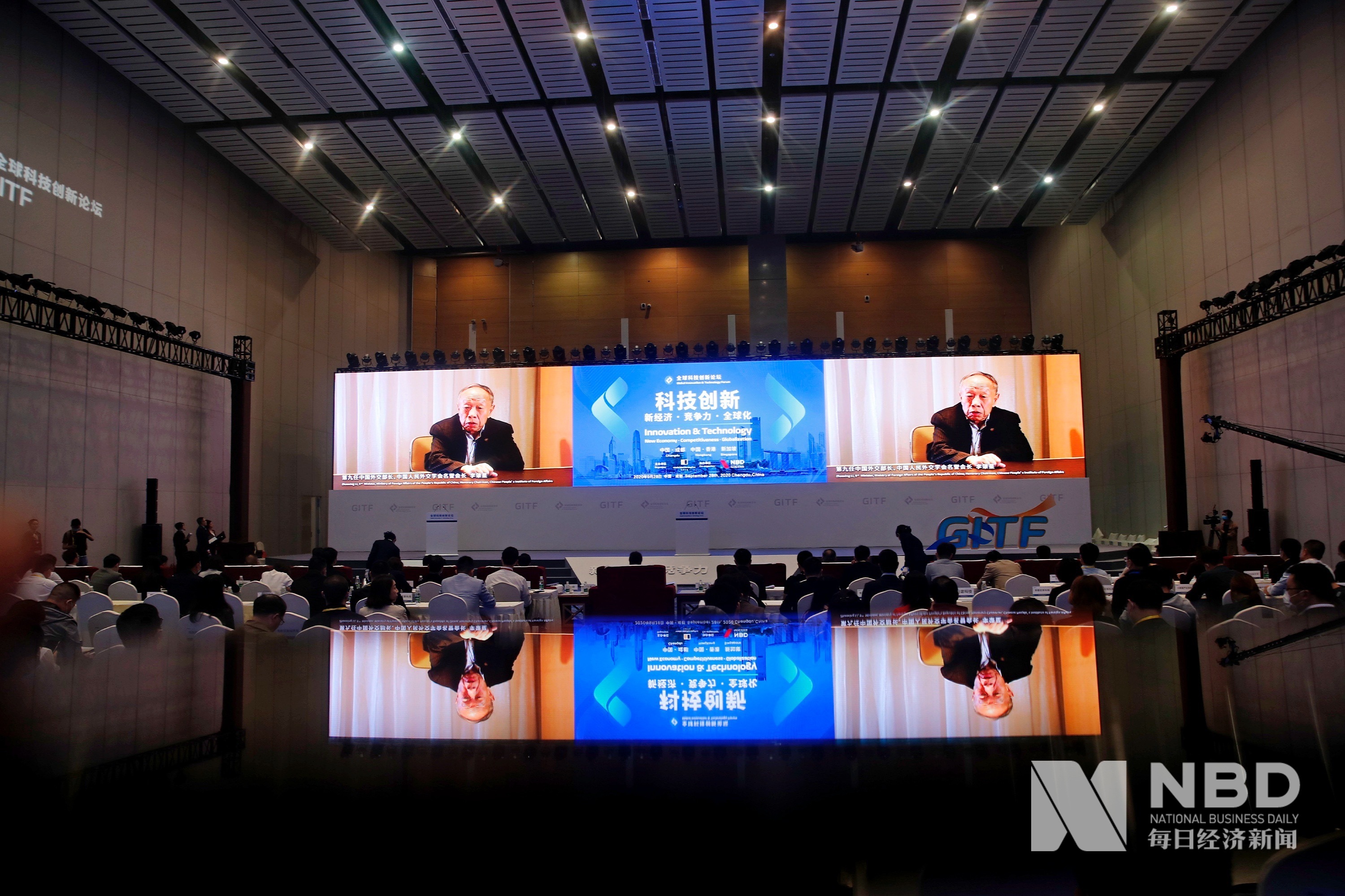 2020 疫情贯穿全年,亚洲成全球经济稳增长重要力量