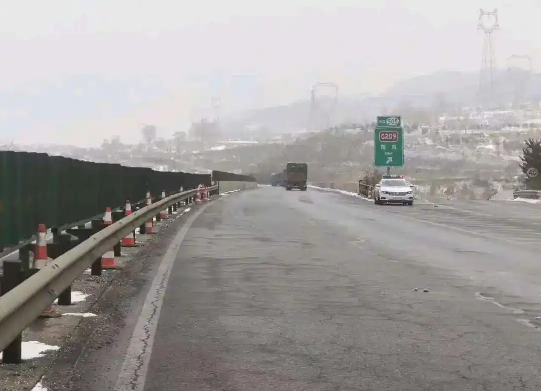山西高速路况实时更新！这些路段积雪结冰，请注意绕行