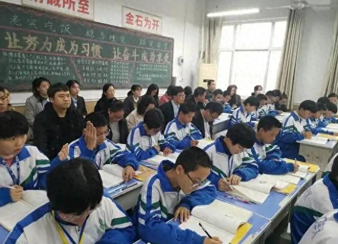 高考备考：摸透名校底牌，找准提分利器，告别偏科困境