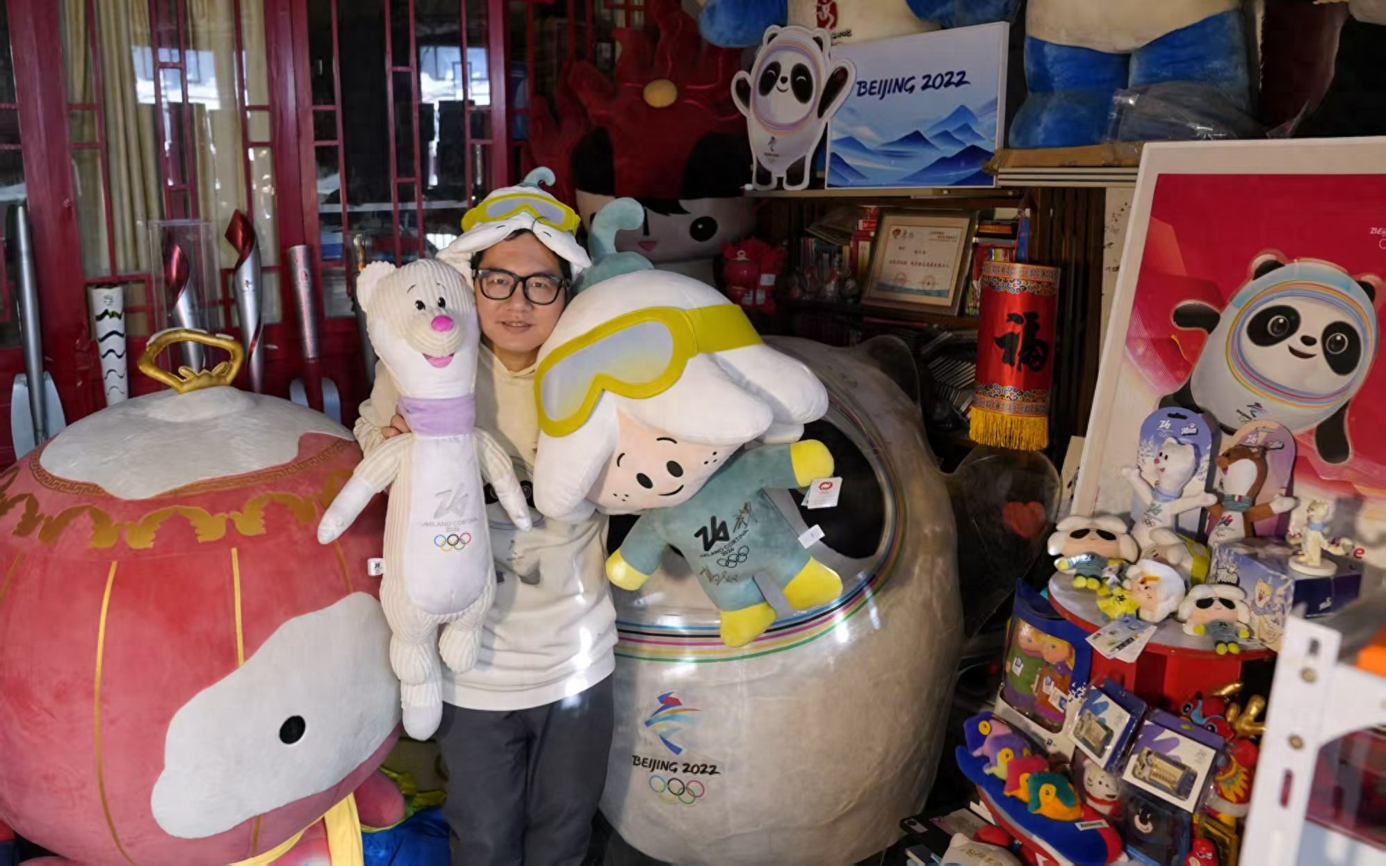 北京双奥志愿者张文全将担任米兰冬奥会火炬手传递圣火