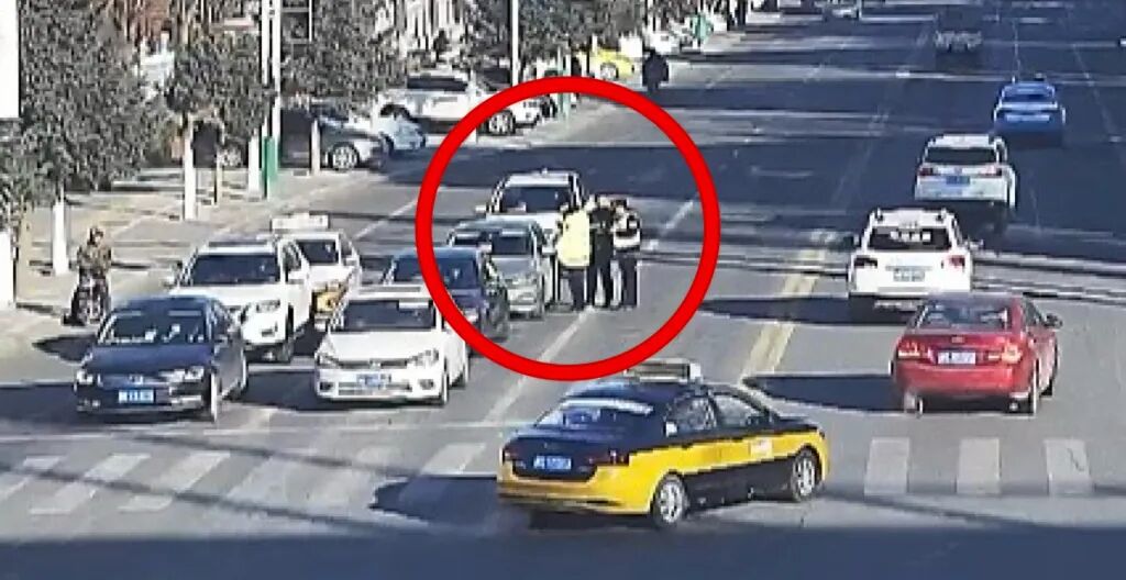 赤峰一轿车违法记录惊人！两年多116起，堪称百条违法王