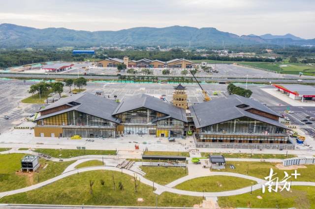 中秋国庆广东最大服务区梁金山，特色体验见证侨乡百年沧桑