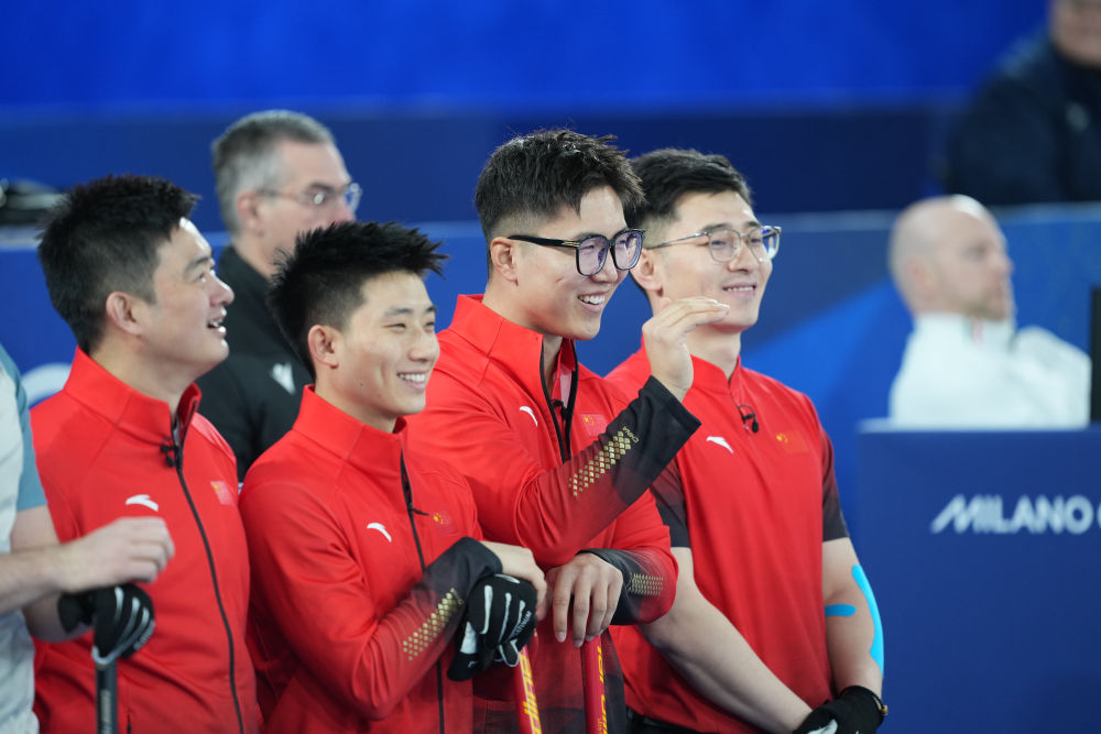 米兰冬奥会冰壶赛中国男女队第十,老将徐晓明传承经验