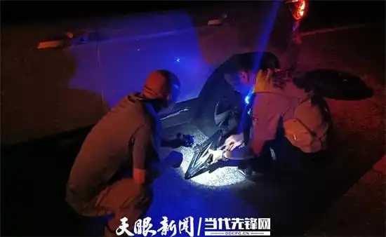 中秋国庆期间黔东南高速交警暖心救助，保障群众安全出行