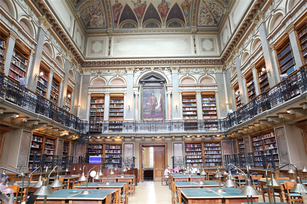 探秘罗兰大学图书馆:历史悠久,入馆体验与国内大不同