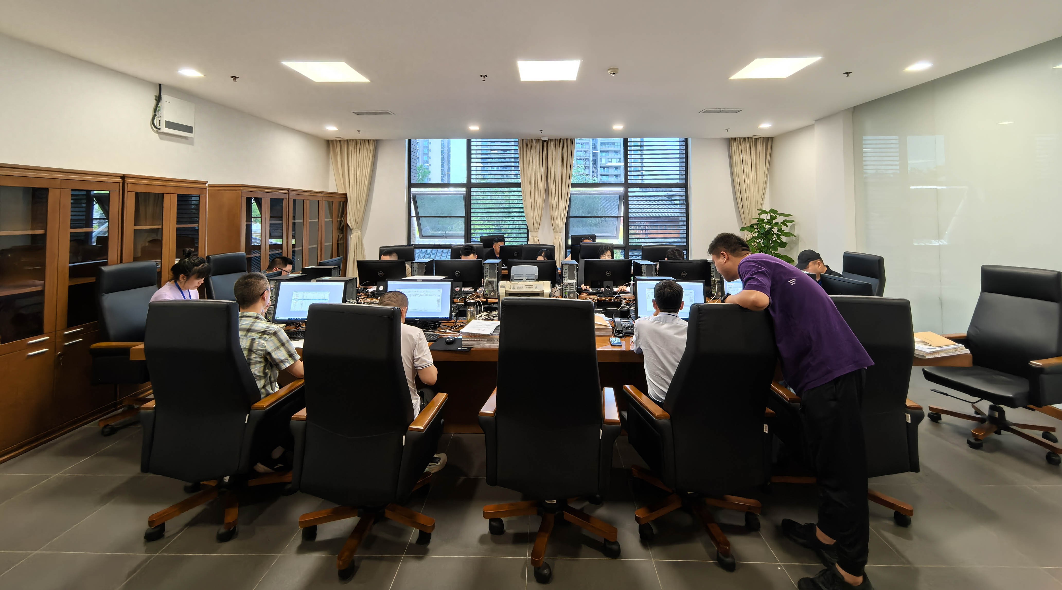 四川省2025年普通高校招生录取工作紧张进行中，首个媒体开放日开启