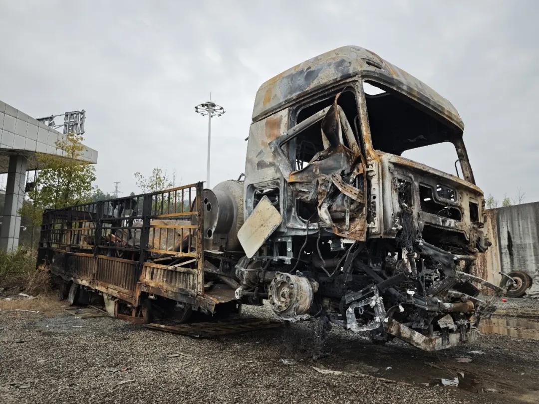 1月29日G55二广高速湖南涟源段蓝田隧道起火事件详情