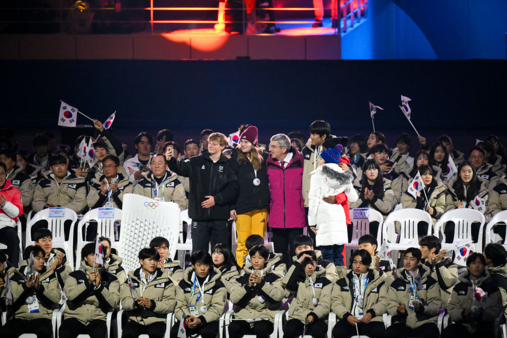 百年冬奥：闪耀青春光彩，奥林匹克梦想代代传承