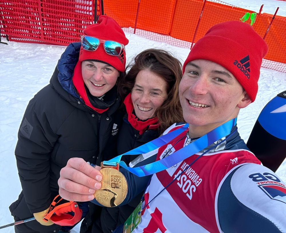 百年冬奥:闪耀青春光彩,奥林匹克梦想代代传承