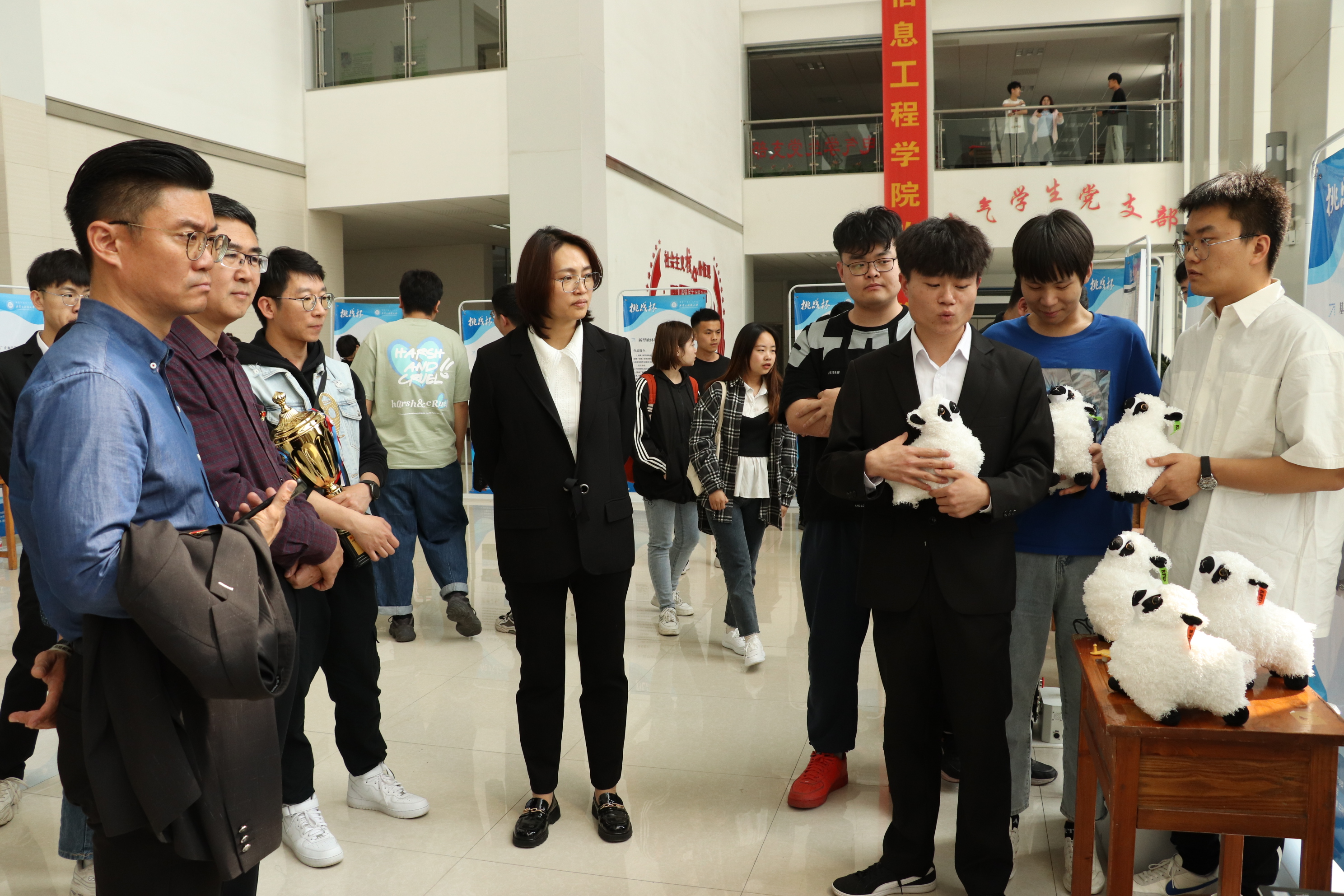 内蒙古科技大学第八届‘挑战杯’大学生课外学术科技作品竞赛圆满落幕