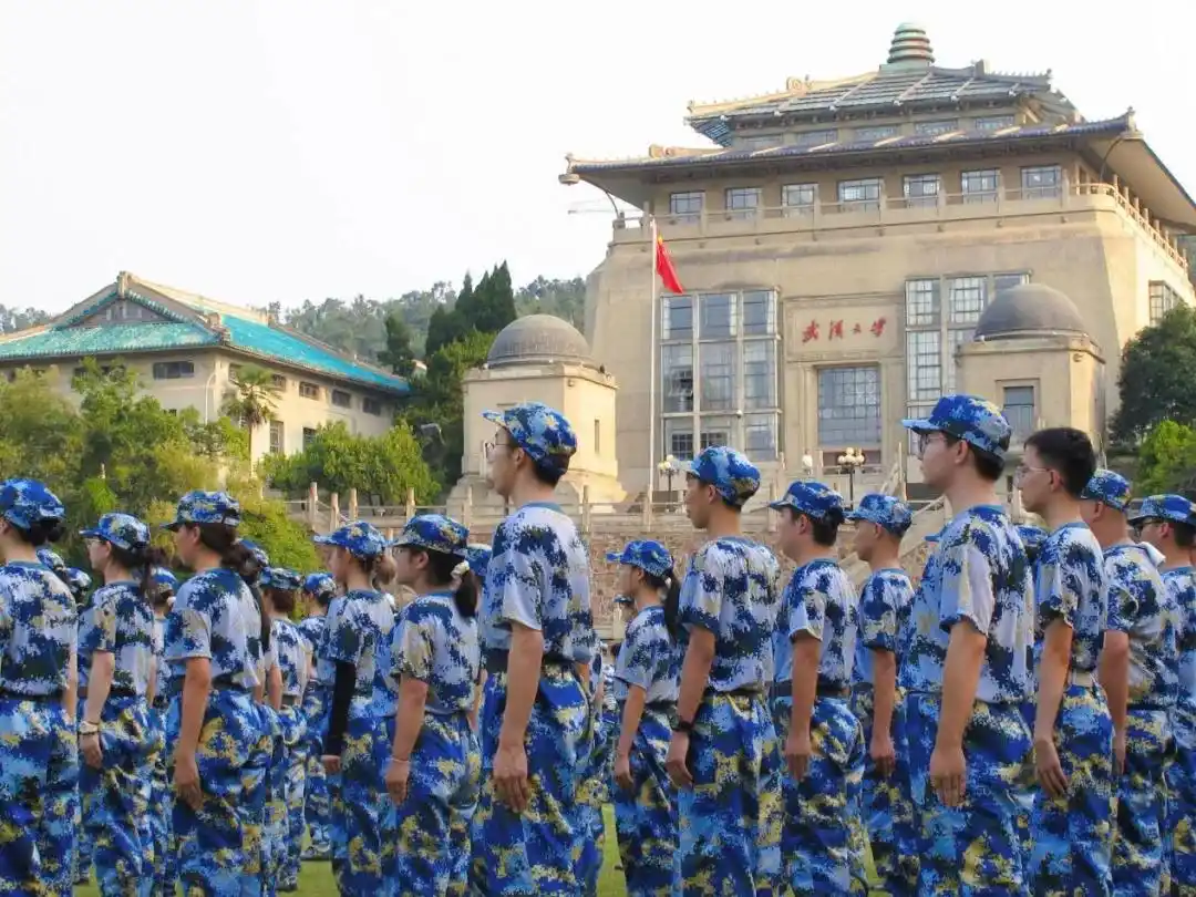 2024 级武大新生军训开训，磨砺意志，绽放青春风采