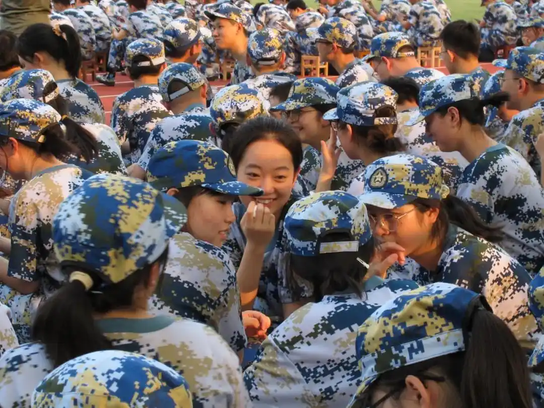 2024 级武大新生军训开训,磨砺意志,绽放青春风采