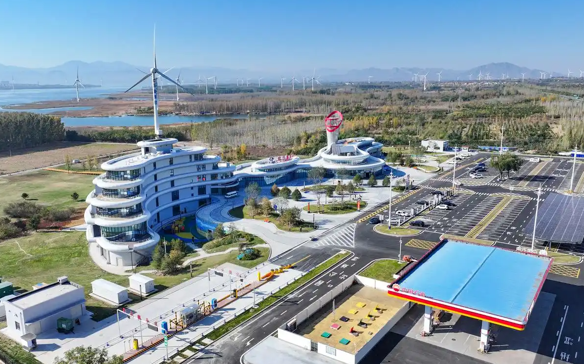 高速服务区新变化:一脚油门直达景区,游客幸福感飙升