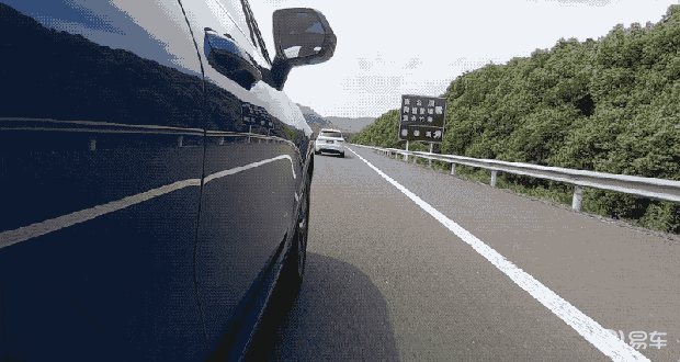 夜晚高速驾驶速度多快才安全？90-100km/h真的更安全吗？