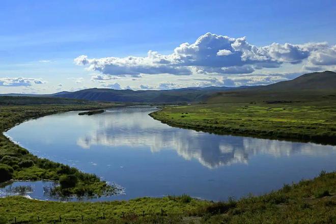 高考地理河流凹凸岸考点：定义、判断及形成机制全解析