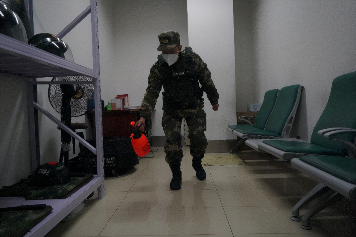 疫情反复，机场巡逻兵如何筑牢安全防线？